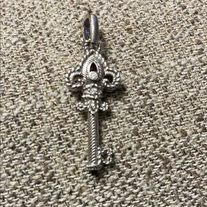 Judith Ripka fleur di lis key enhancer
